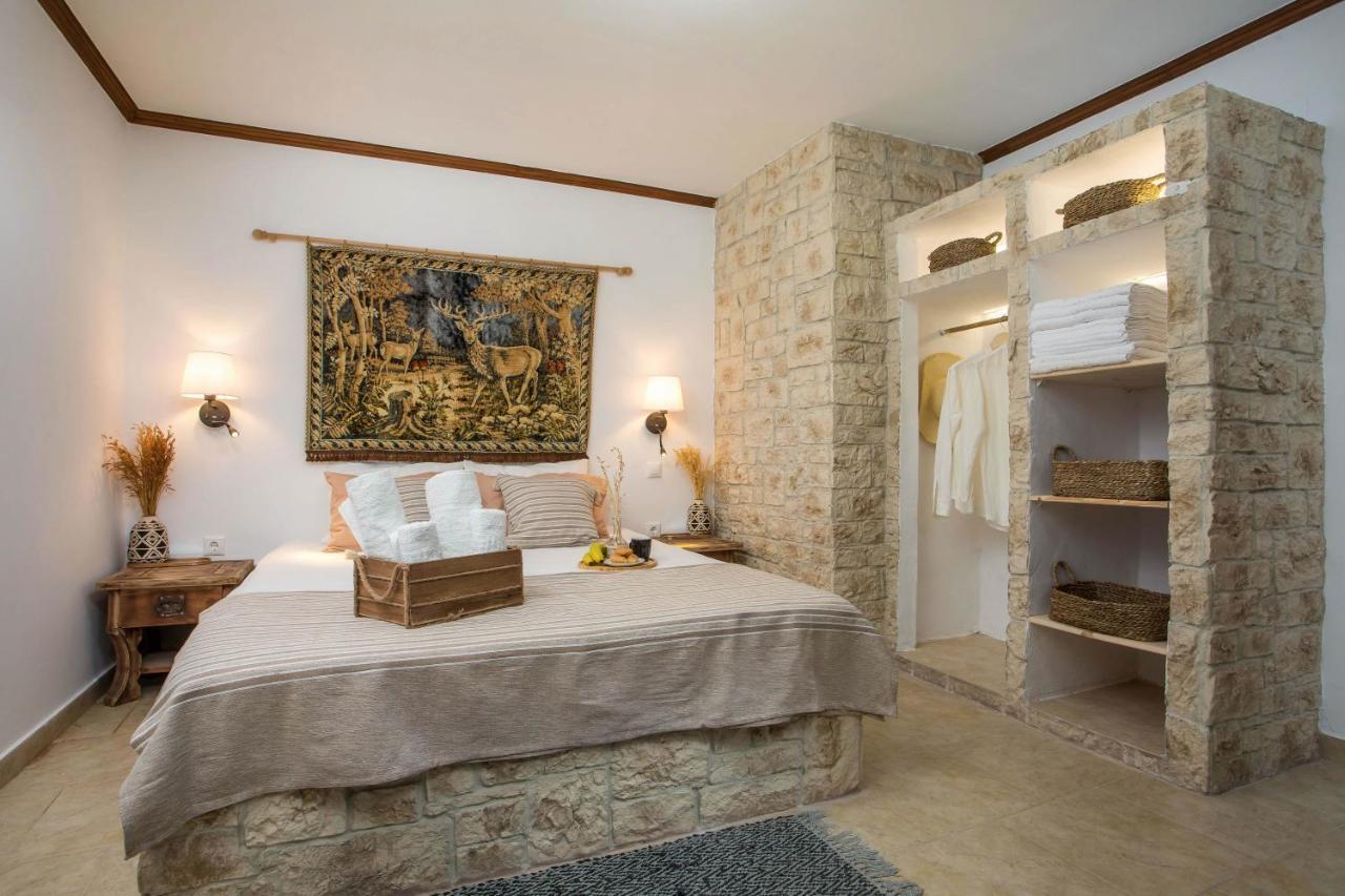 Anna's House Traditional * Chalki Town